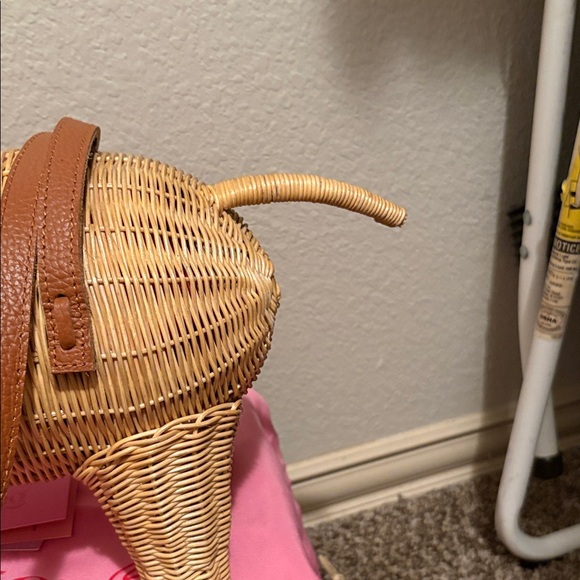 Wicker Darling Dog-Shaped Wicker Bag - Natural and Pink - Picture 4 of 6